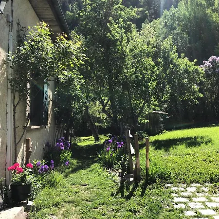 Les Iris De La Muzelle 木屋 Vénosc